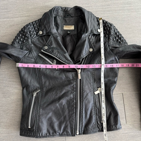 Mango Textured Panel Genuine Leather Biker Jacket Black XS Quilted Shoulder Moto - Picture 15 of 16